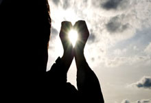 股票开户哪里佣金最低:线上股票配资-2.3万亿！时隔十年 A股两融余额创历史新高